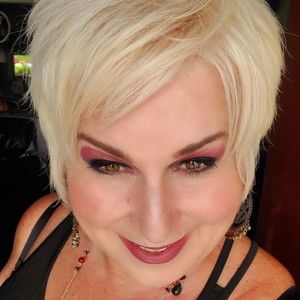 Meet your Posher, Lyn